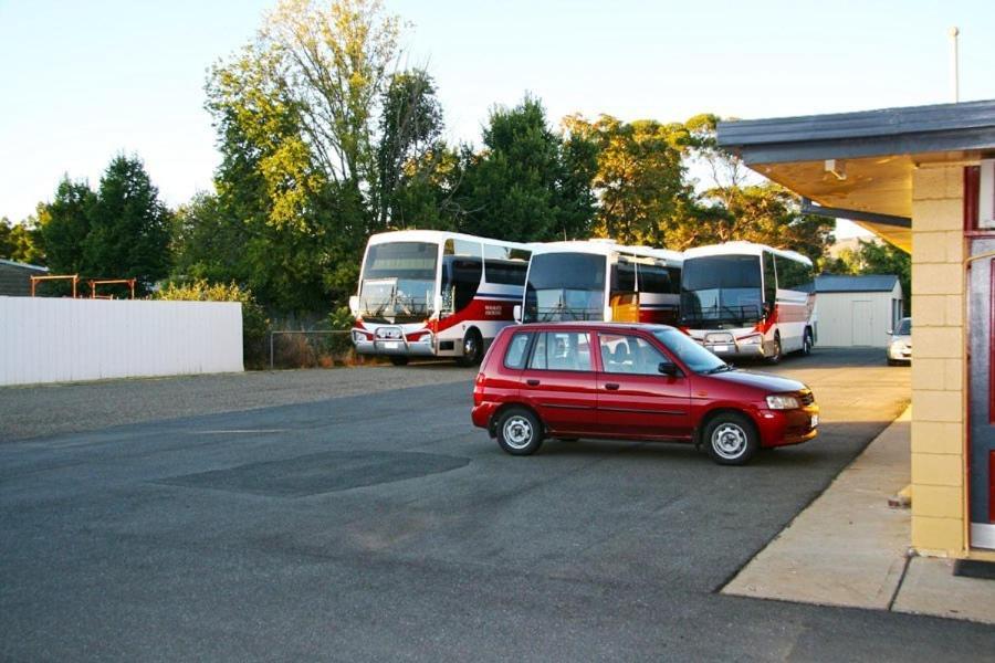 Cootamundra Gardens Motel Exterior photo